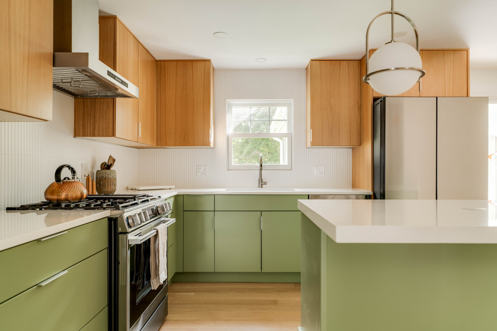 Two-Tone Cabinetry & Statement Design