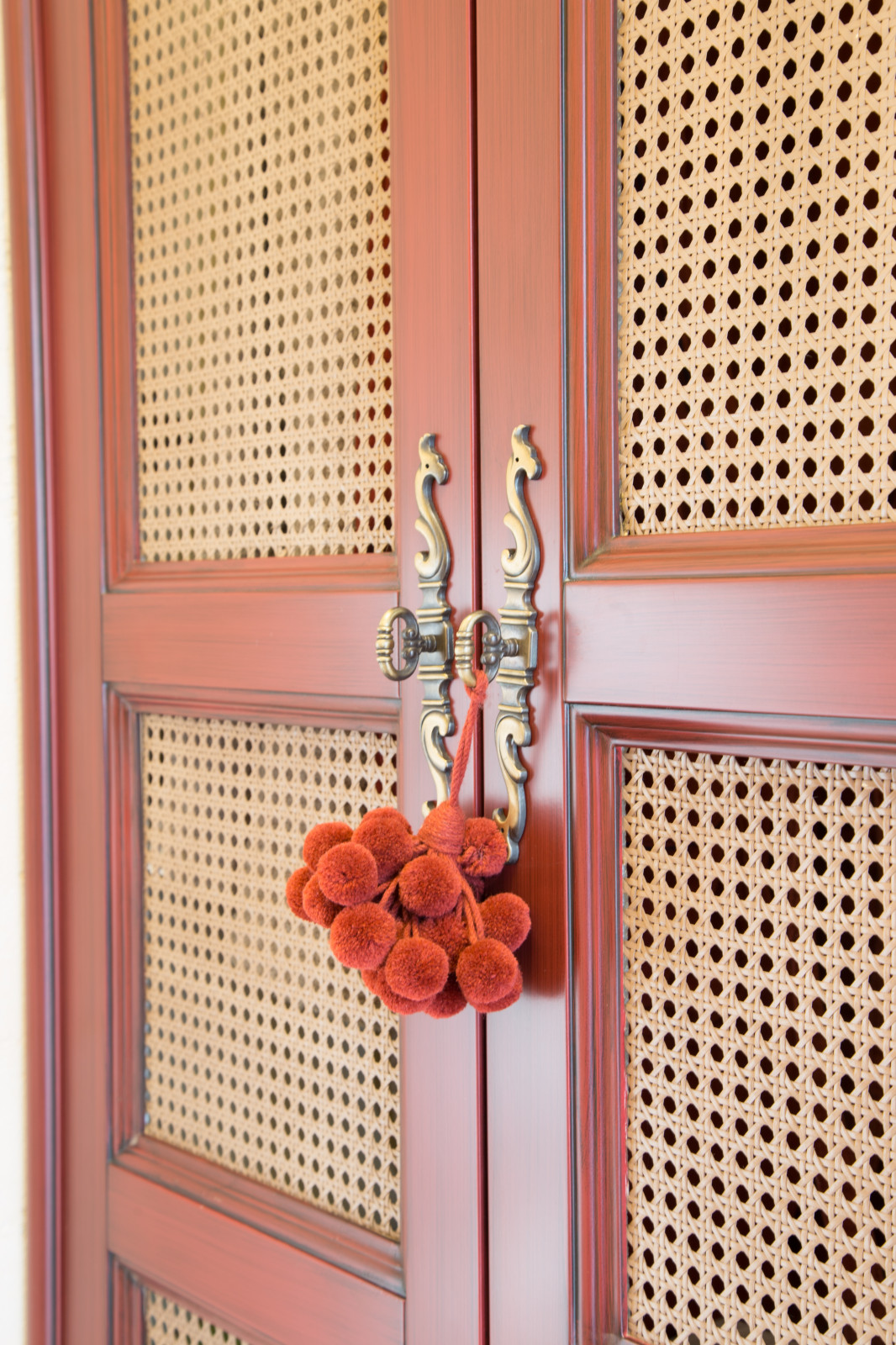 Интерьер гостевого дома в стиле Прованс. Интерьер бассейна (150 кв м)