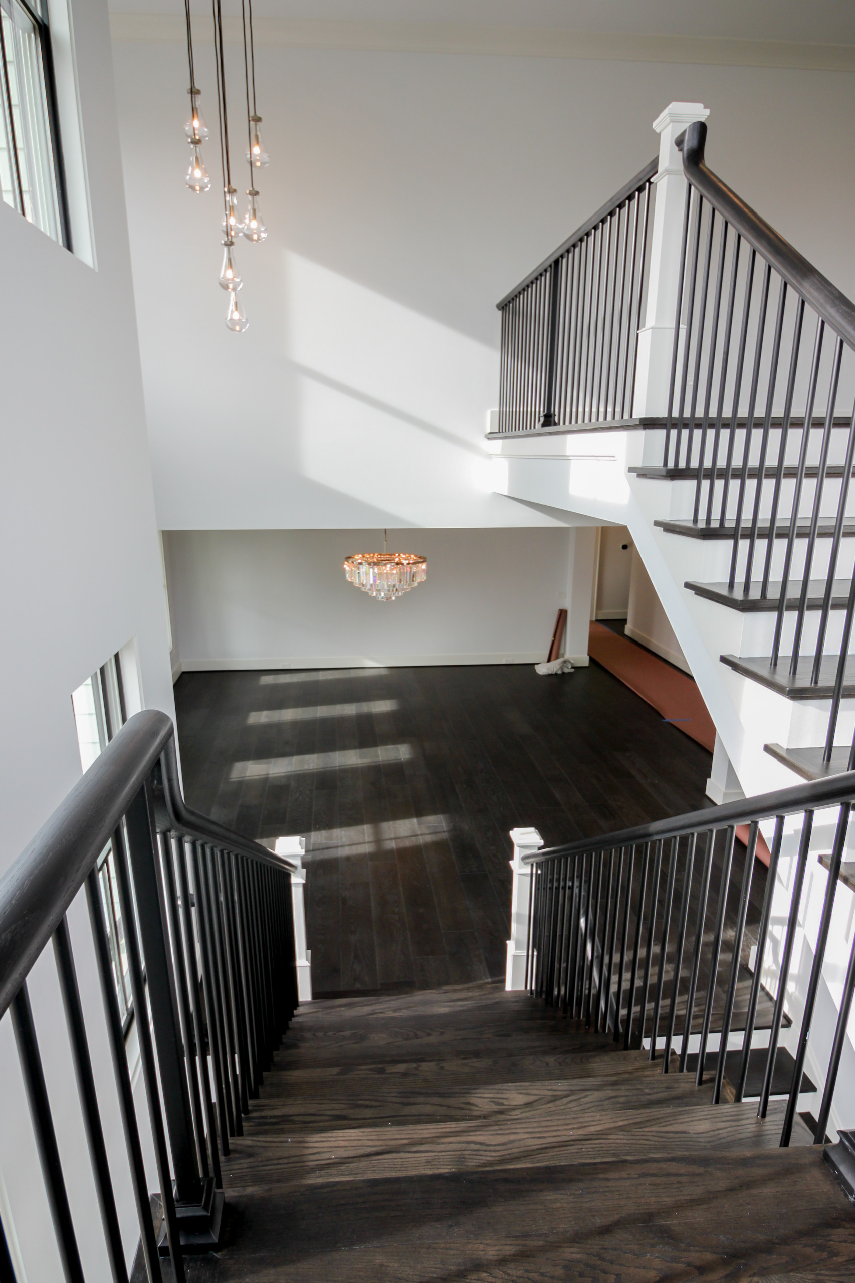90_Classic Staircase with a Contemporary Twist, McLean VA 22101