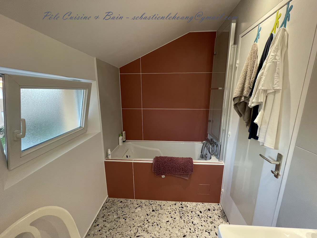 SALLE DE BAIN FAMILIALE: Rénovation complète - ambiance terracotta & terrazzo