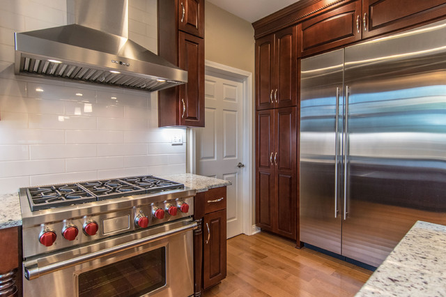 Traditional Warm Tone Kitchen Remodel traditional-kitchen