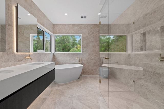 Warrandyte modern-bathroom