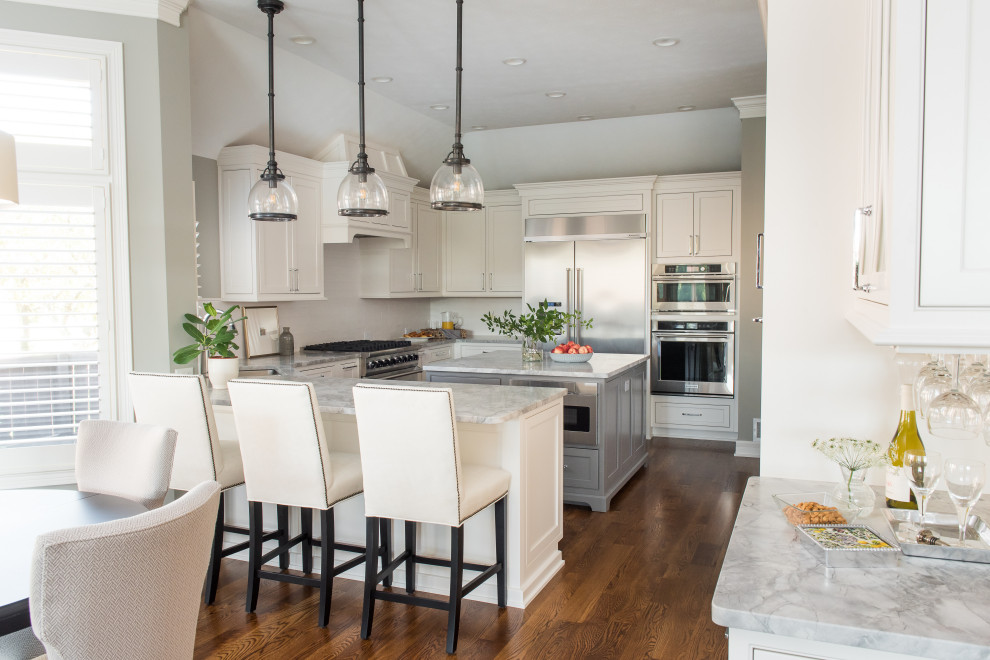 Inspiration for a transitional kitchen remodel in Indianapolis