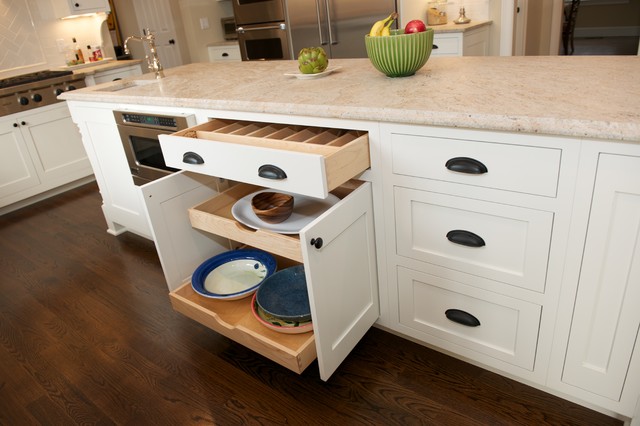 CrotonKitchen29 - Traditional - Kitchen - New York - by East Hill Cabinetry