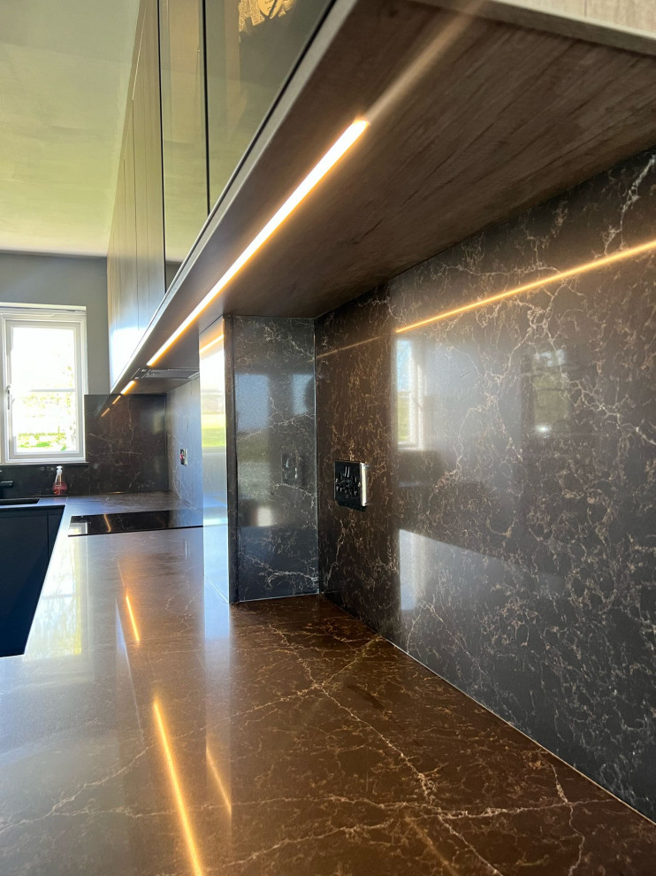 The Hinckley Kitchen - Volpi True Handleless - RRP £30,500 - Luxe Price £25,000