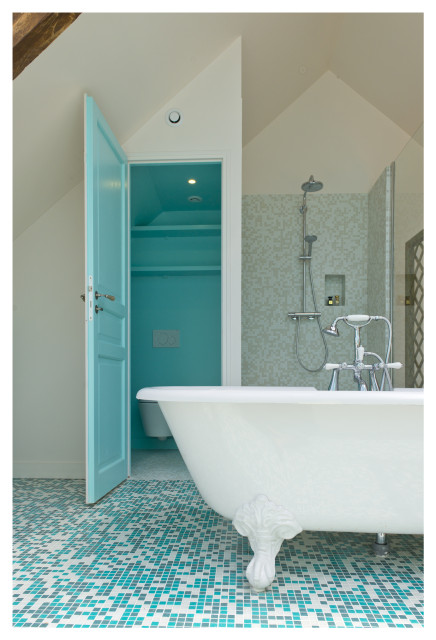 Accacias country-bathroom