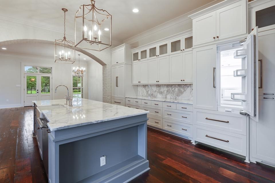 Inspiration for a transitional kitchen remodel in New Orleans