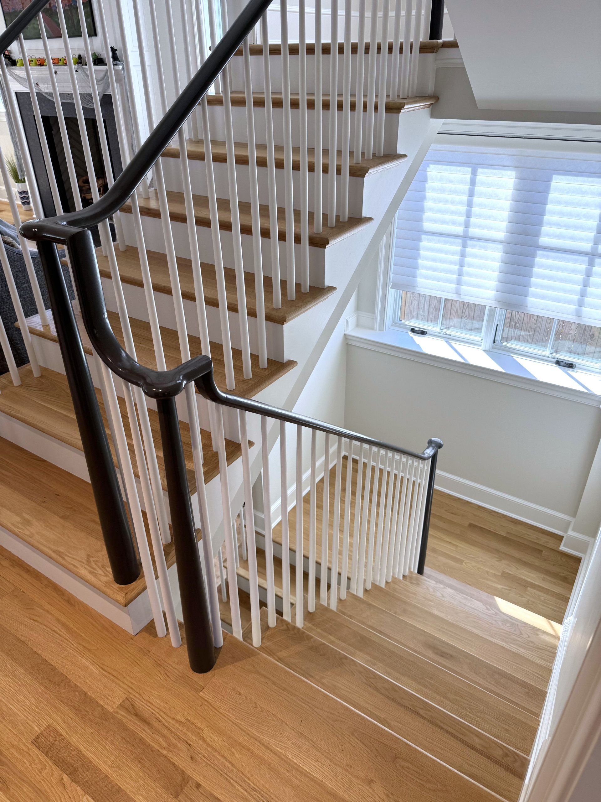 142_Airy Staircase with Over the Post Balustrade, Arlington, VA