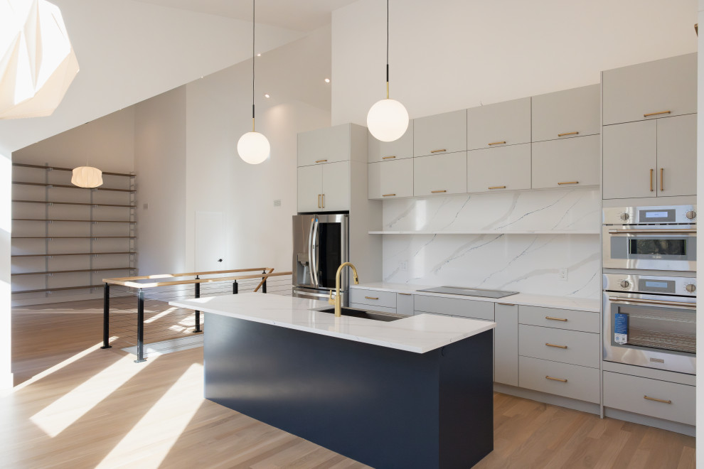 Western Project: Modern European Elegance with Vaulted Ceilings