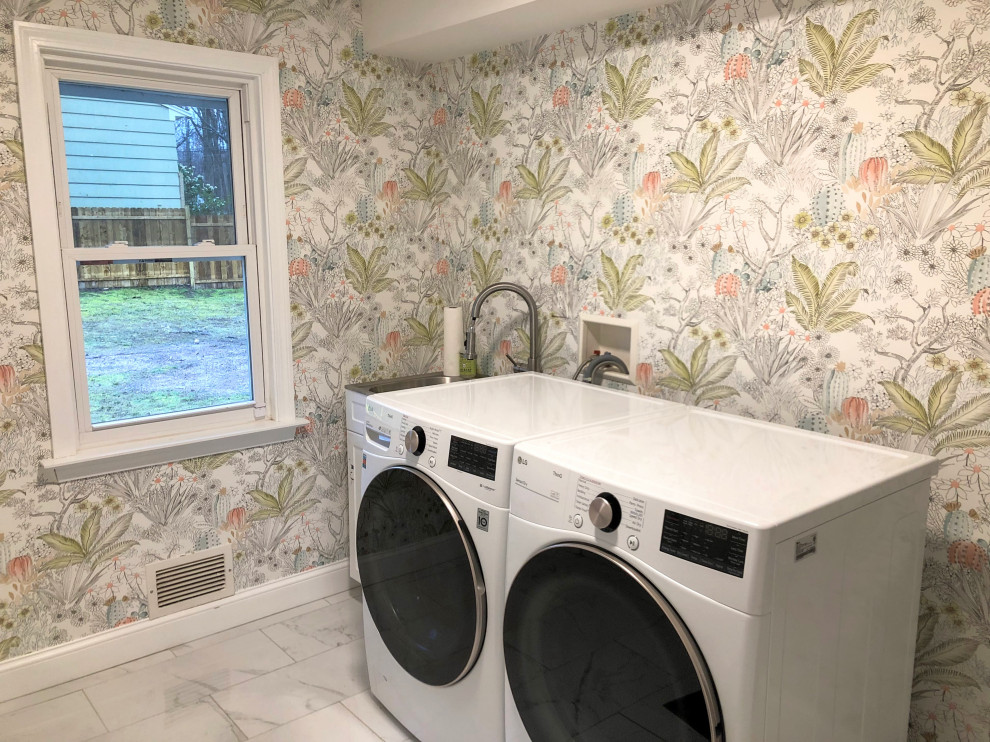 Design ideas for a country laundry room in Bridgeport.