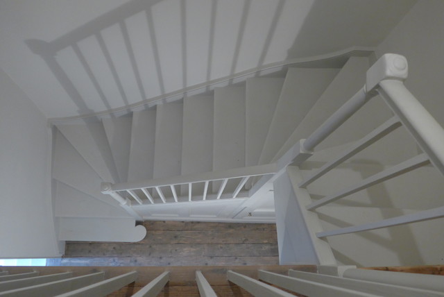 PRIVATE HOUSE conversion from offices klassisch-treppen