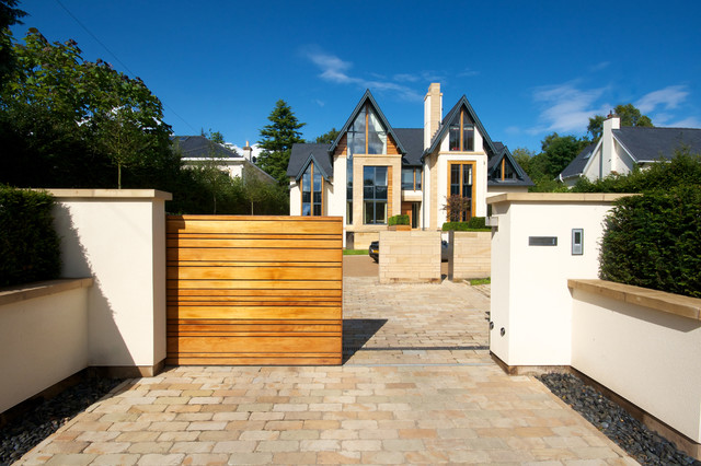 Family Garden, Cheshire by Barnes Walker Landscape Architects