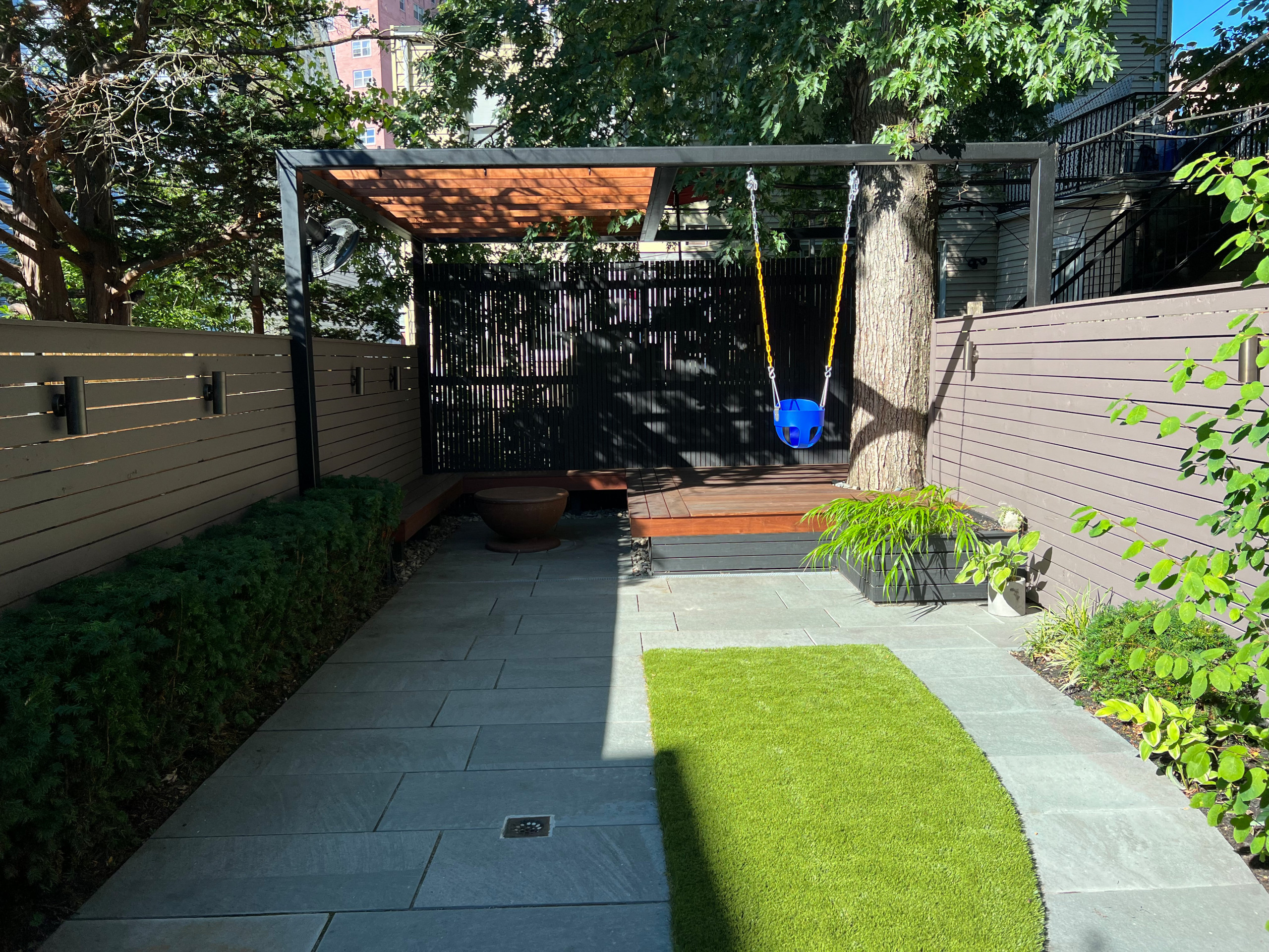 Kensington Neighberhood in Brooklyn Family Garden