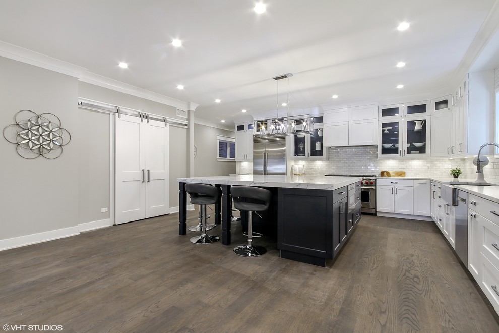 Inspiration for a transitional kitchen remodel in Chicago
