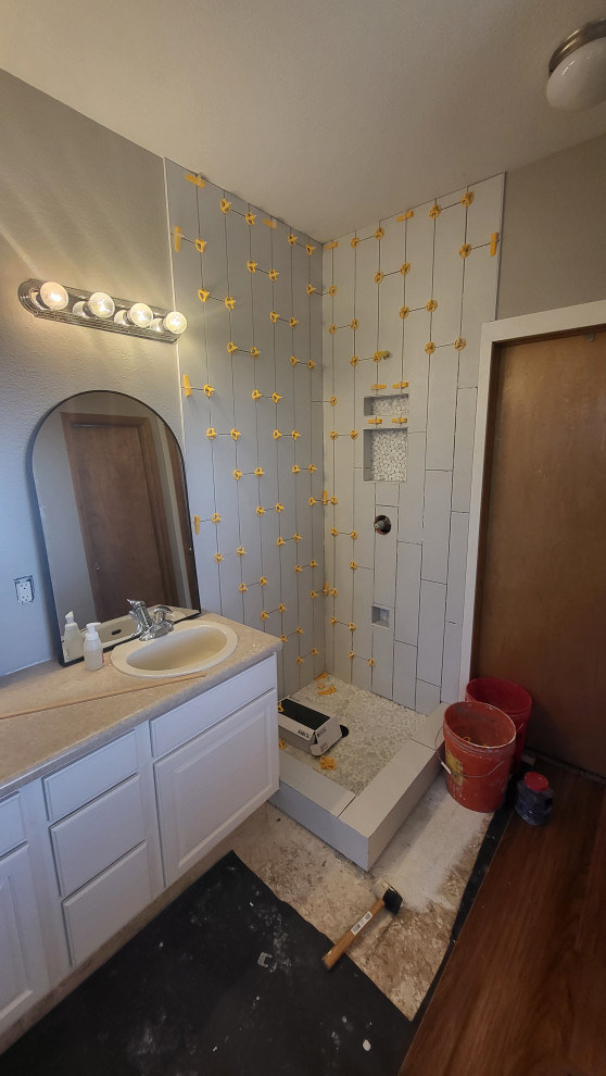 Modern Bathroom Remodel – Space-Enhancing Design