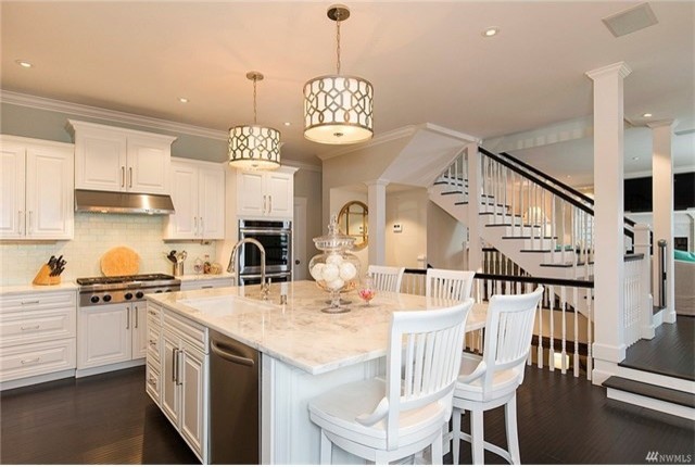 Custom Home-Magnolia
