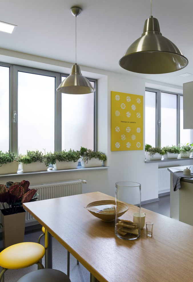 Oleos Trading office