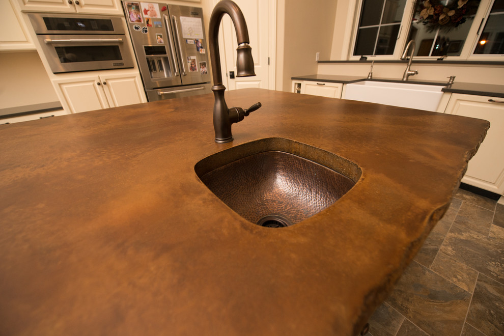 Kitchen - rustic kitchen idea