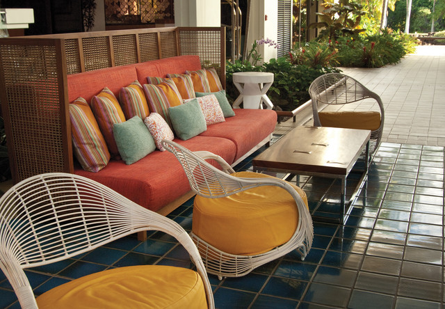 How To Mix Furniture Styles On The Patio, Small Scale Outdoor Patio Furniture
