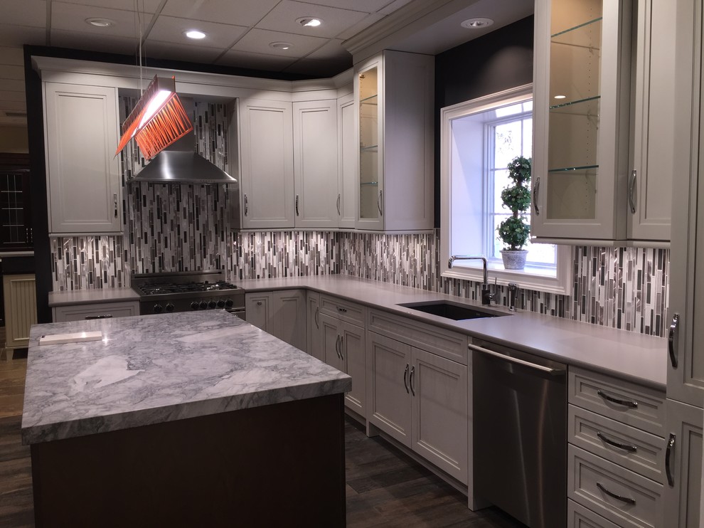 Inspiration for a mid-sized transitional kitchen remodel in New York
