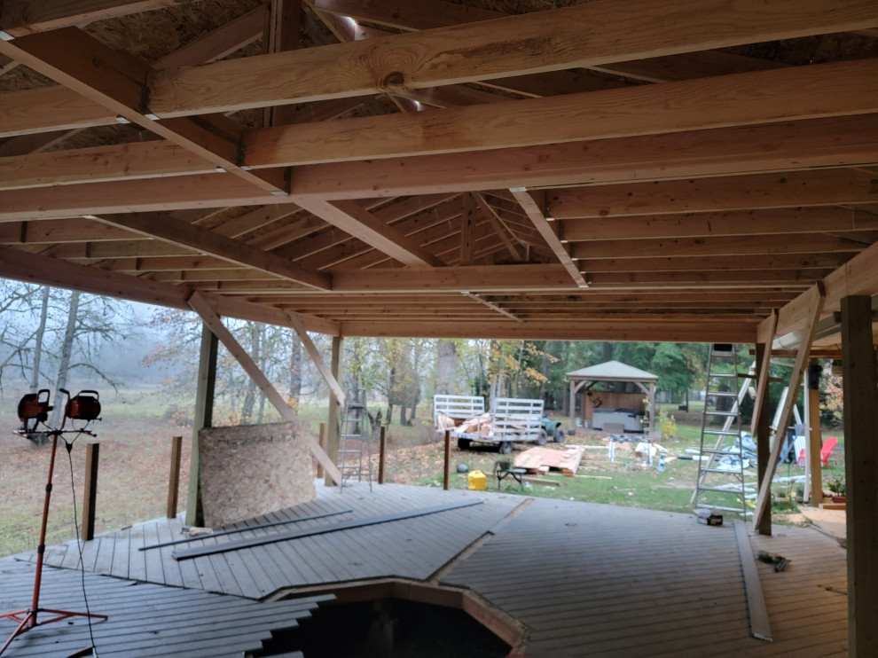 30x40 Covered deck with outdoor kitchen