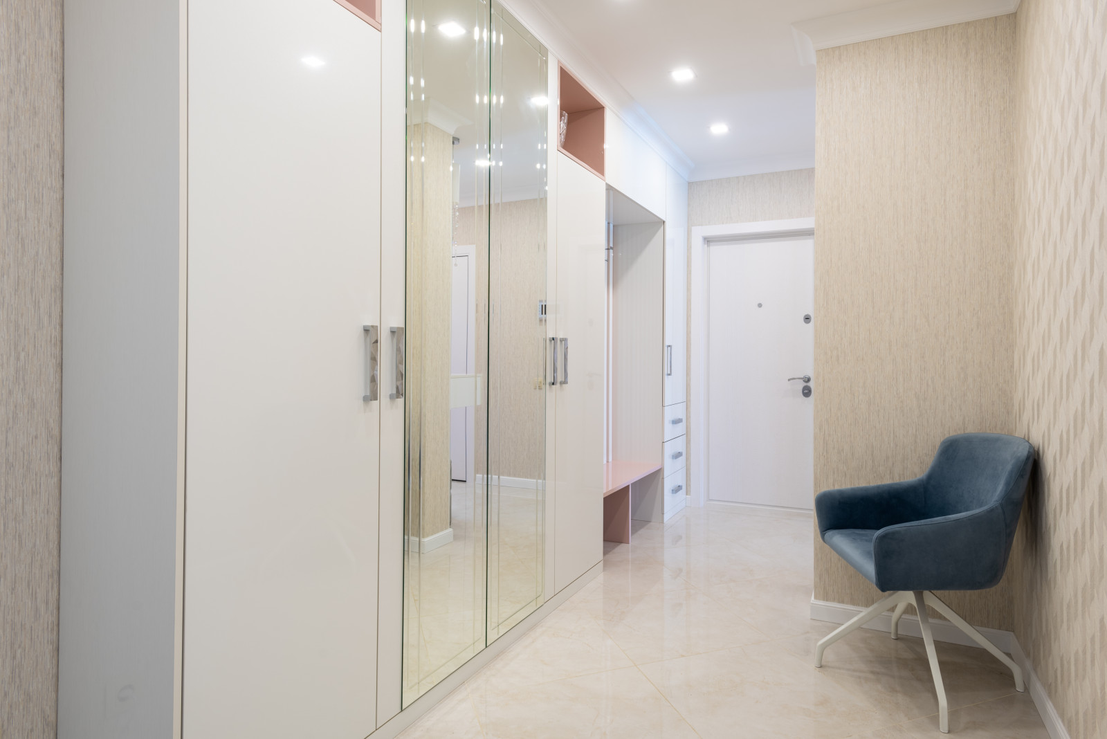 Ремонт трехкомнатной квартиры в неоклассическом стиле