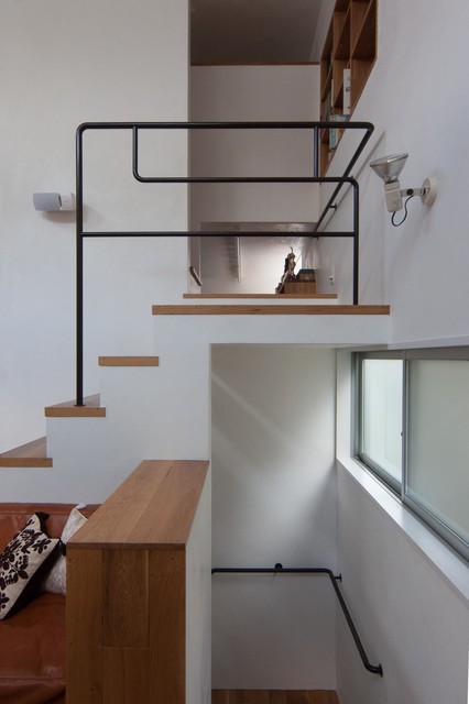 府中の家 contemporain-escalier