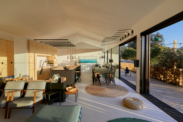 CuHo industrial-living-room