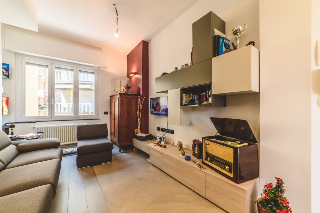 SUPERFICI CONTINUE mq 20 minimalistisch-badezimmer
