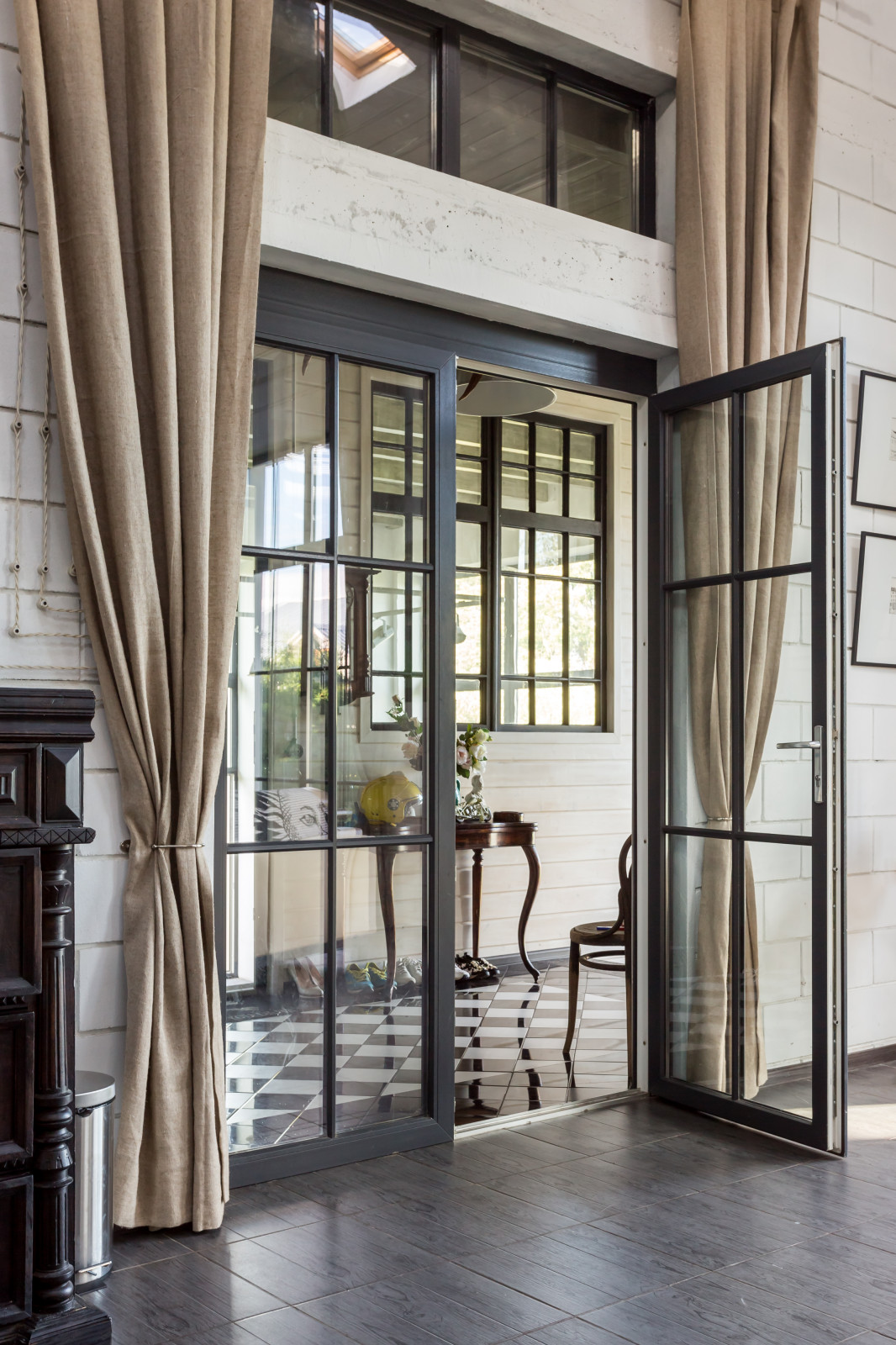 В гостях: Дом художника в деревне Грязь