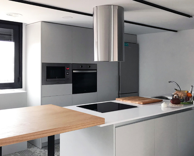 Casa de Elsa y Koke modern-kitchen