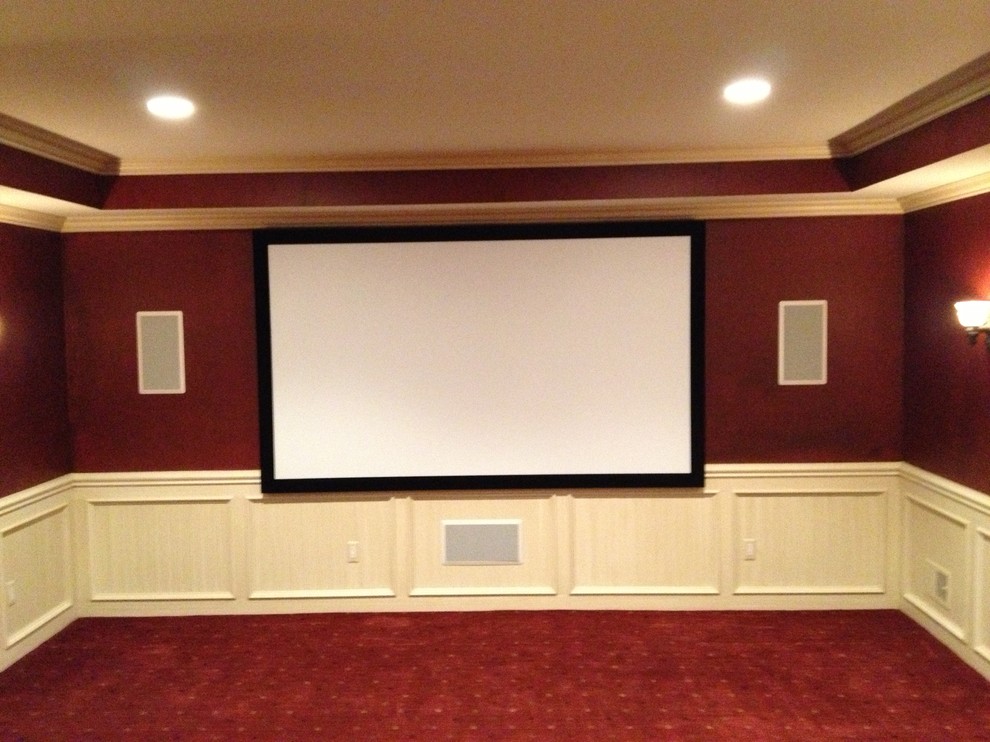 Photo of a modern home theatre in Detroit.