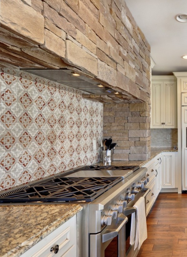 Mountain style kitchen photo in Orange County