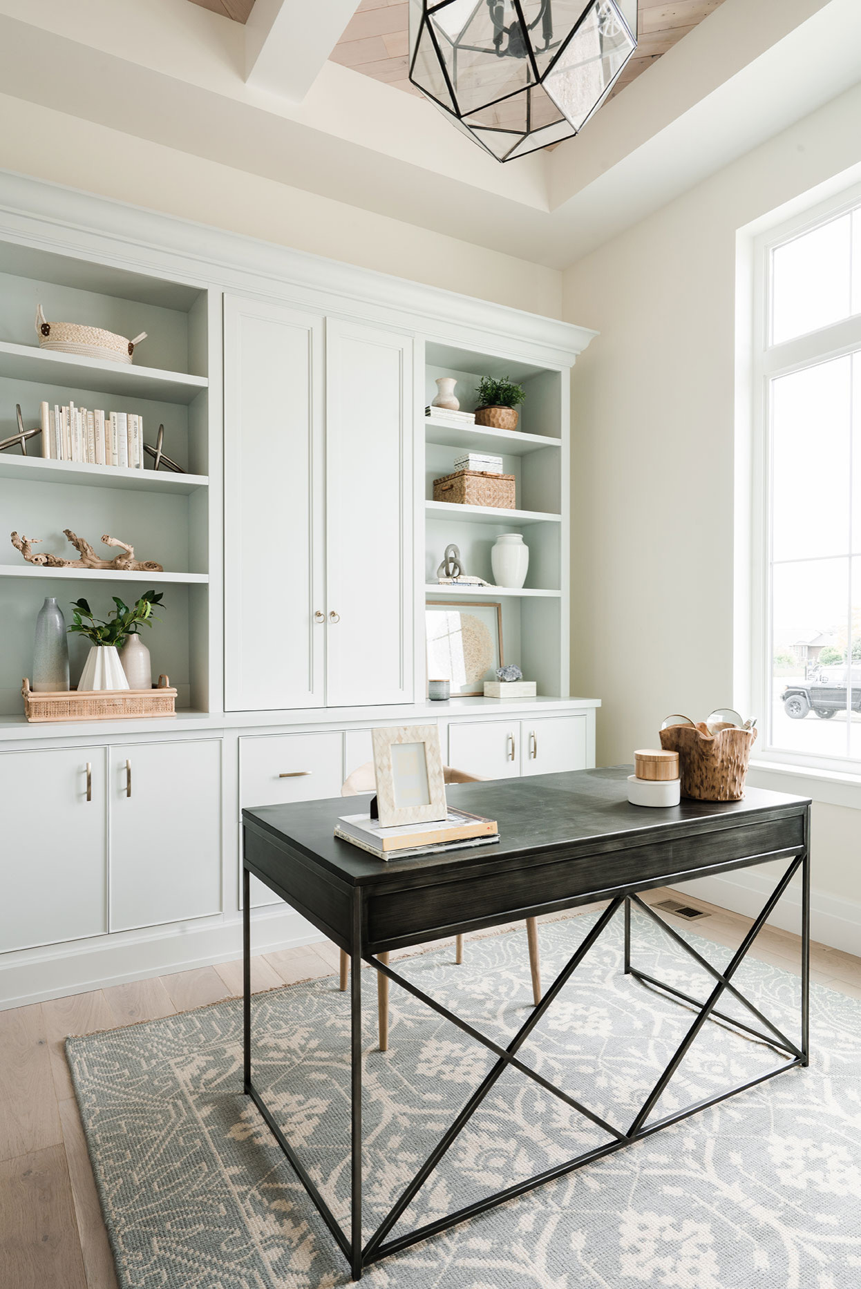 White Home Office