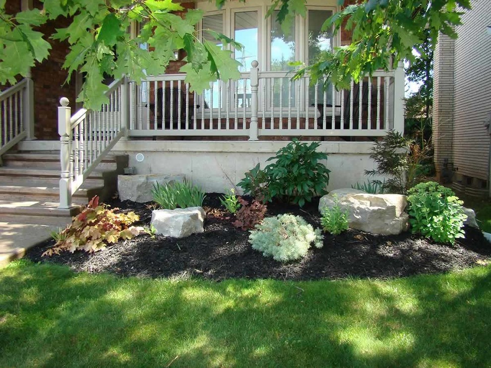 Design ideas for a small front yard shaded garden in Toronto.