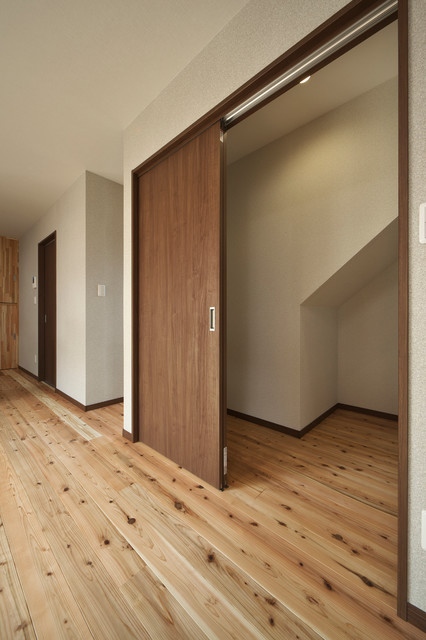 新築 階段下収納 Japones Armario Otras Zonas De かかりつけ大工 株式会社 友建 Houzz