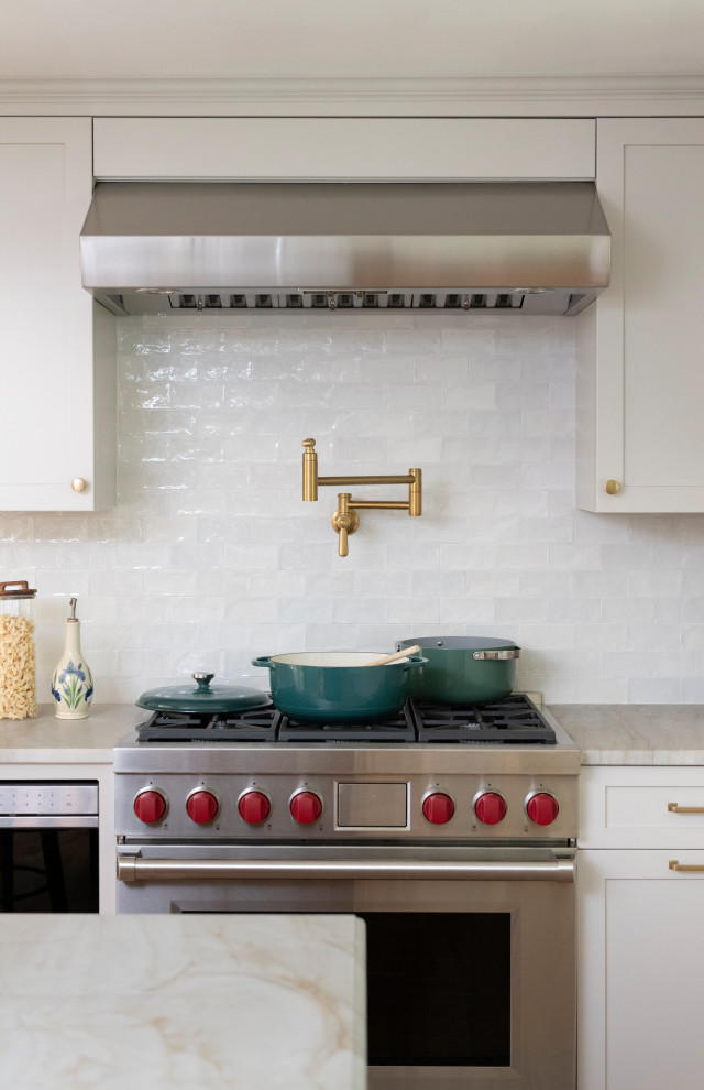 Example of a transitional kitchen design in Boston