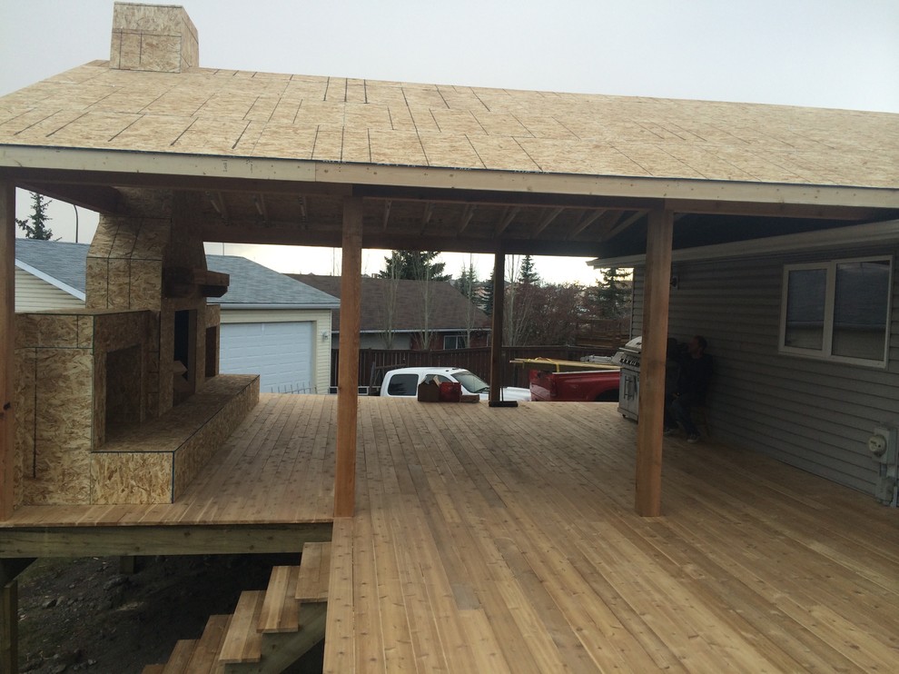 Home design - rustic home design idea in Calgary