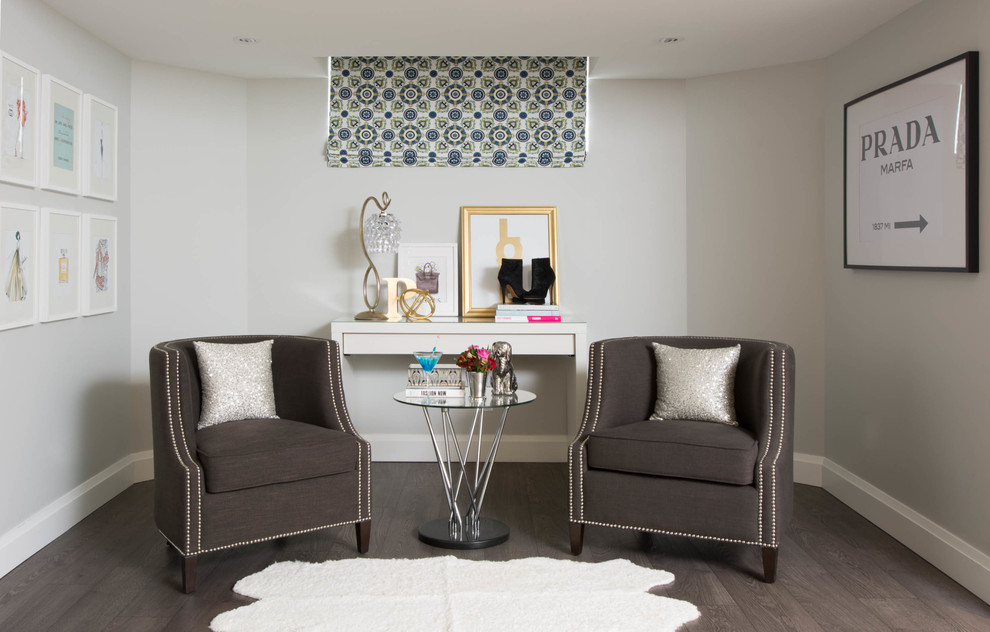 Inspiration for a transitional home design remodel in Toronto