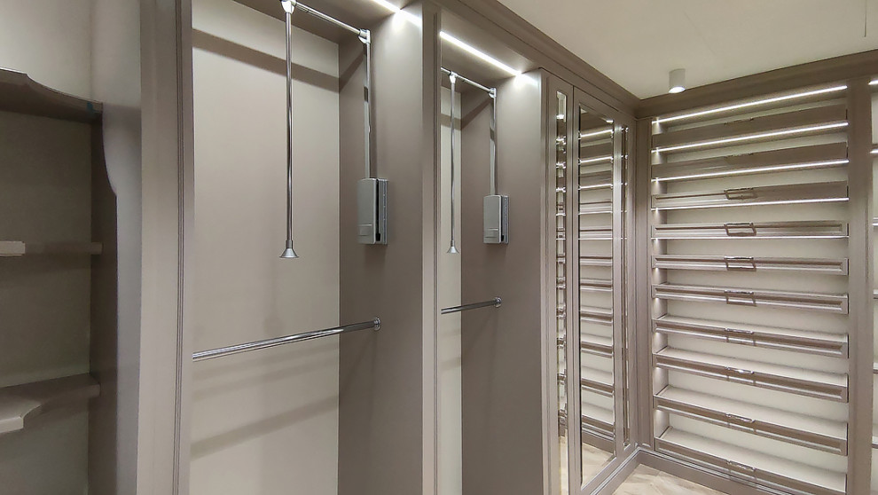 "ул. Академика Пилюгина"