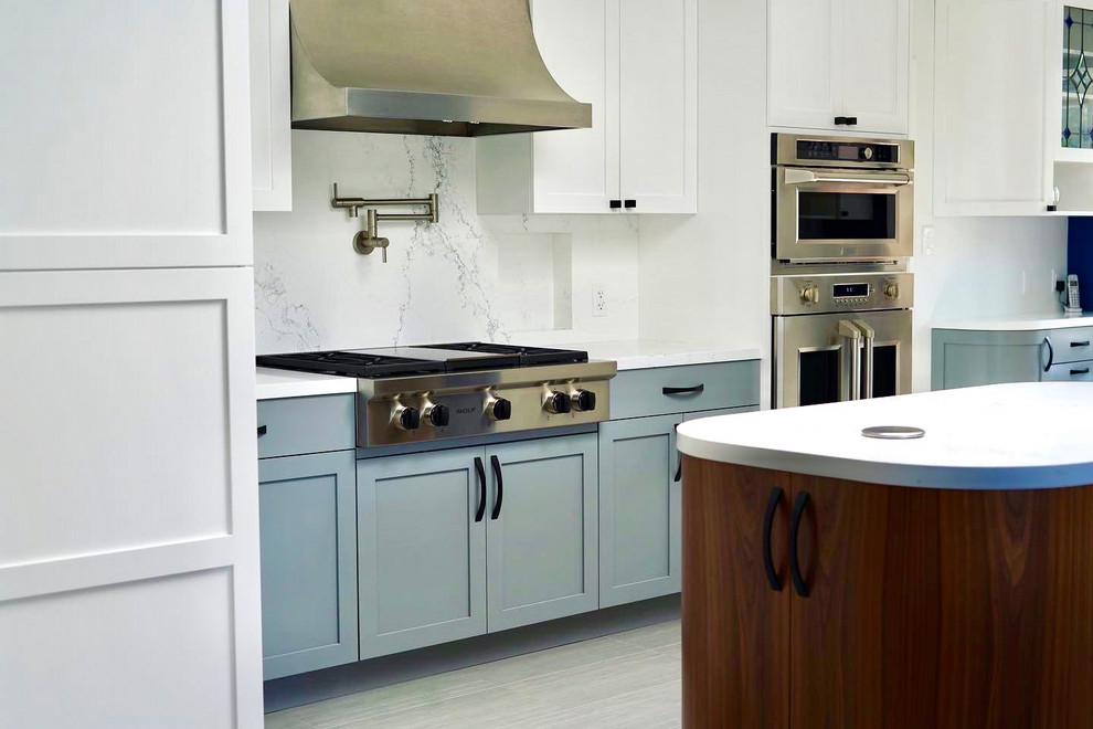 Inspiration for a transitional kitchen remodel in Los Angeles