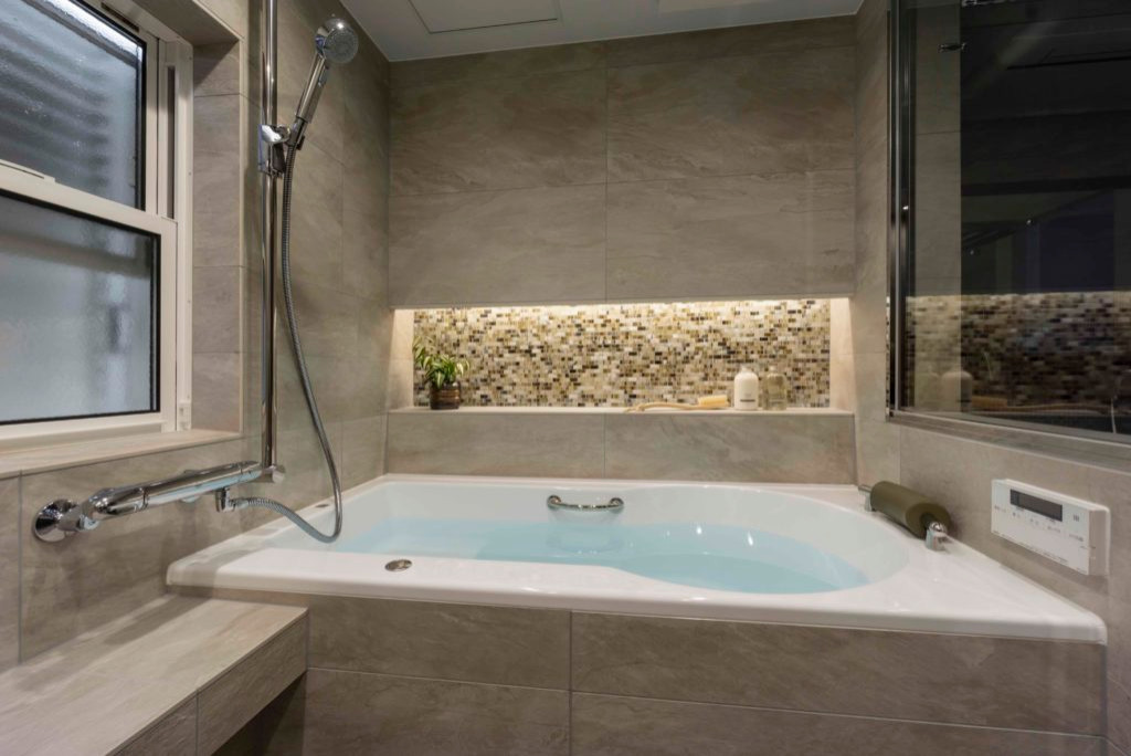 せわしなく過ぎる日常の中での 癒しのひととき Modern Bathroom By Baincouture Nikko Order Made Bathroom Houzz