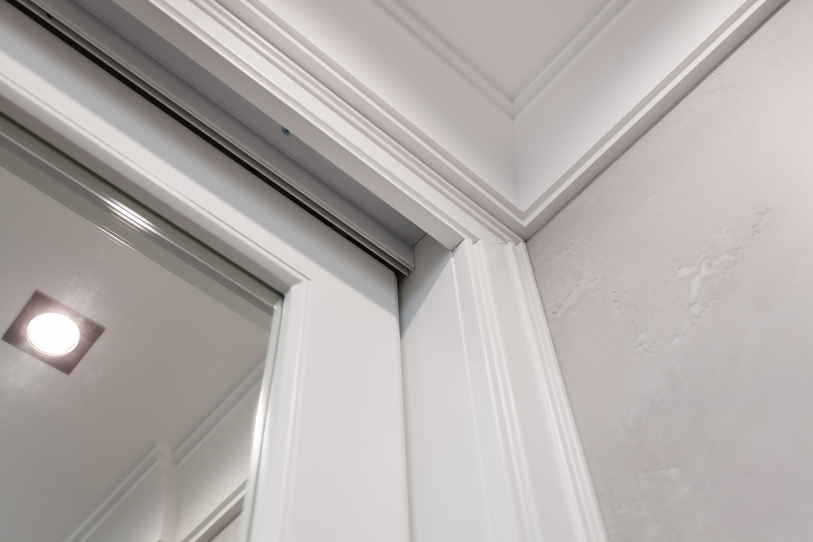 Шкафы в стиле современной классики