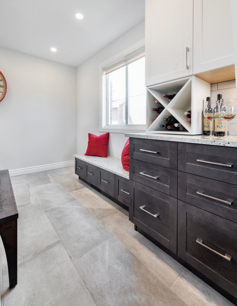 Inspiration for a transitional home design remodel in Ottawa