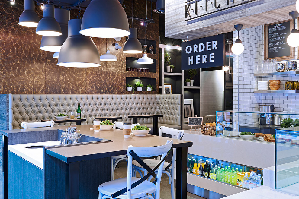 Inspiration for a transitional home design remodel in Toronto