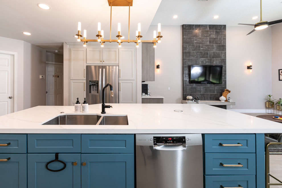 Example of a transitional kitchen design in Miami