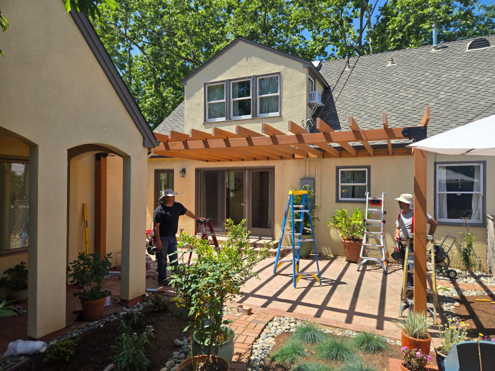 Downtown Dining Pergola