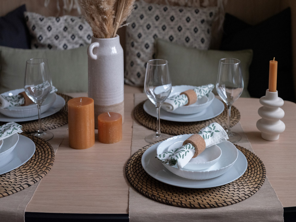 Кухня цвета сажи: Konigin Helena Black 60