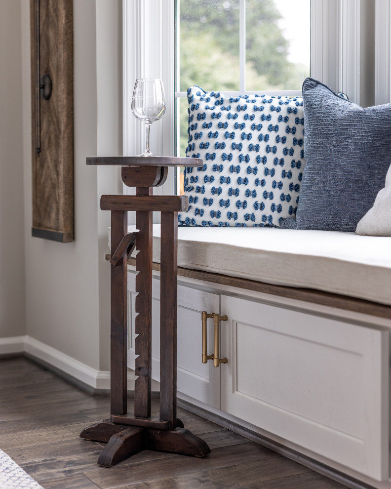 Example of a transitional home design design in DC Metro