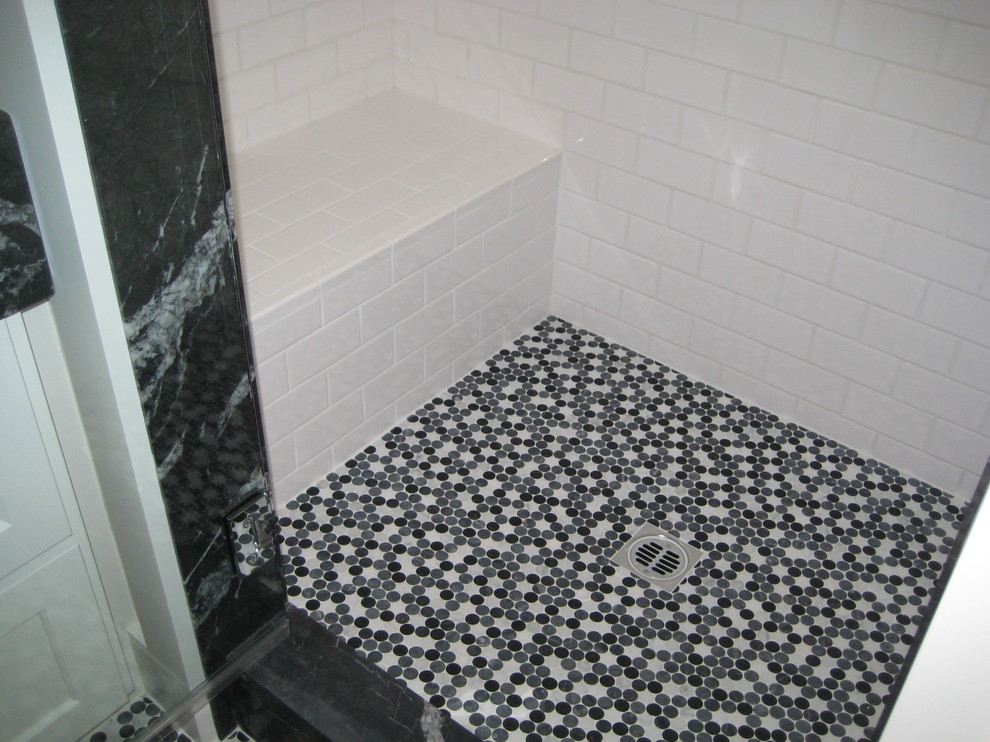 Transitional home design photo in Orange County